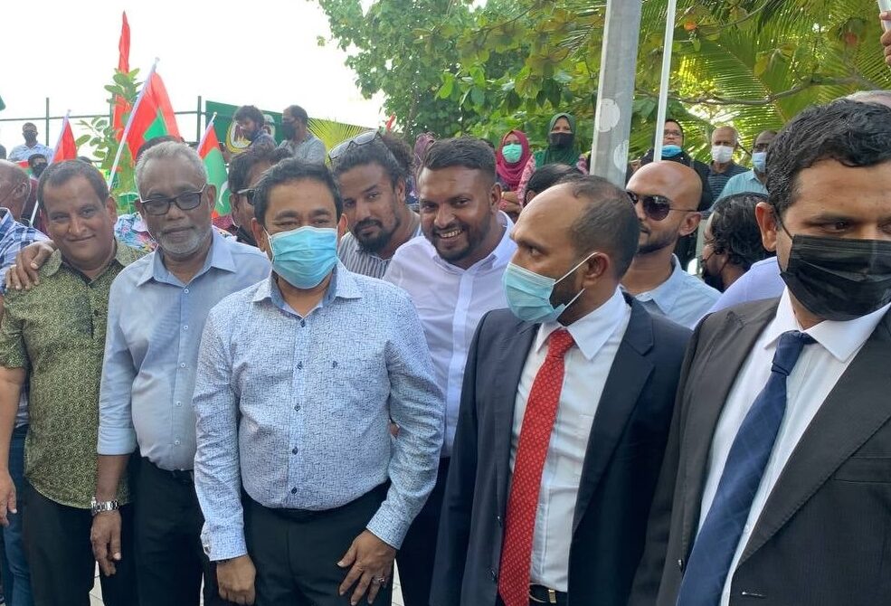 ރައީސް ޔާމީނާއި ދެކޮޅަށް ވަކި ގޮތަކަށް ހެކިބަސްދޭން އަންގާ ކަމުގެ ތުހުމަތު!