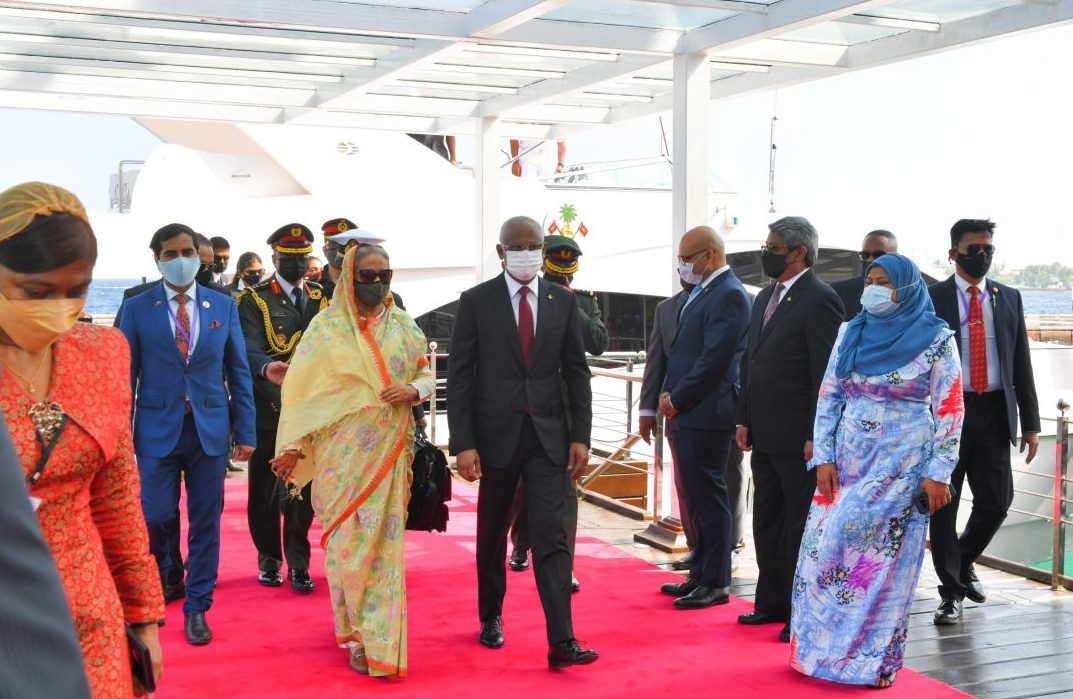 ބަންގްލަދޭޝްގެ ބޮޑުވަޒީރަށް ހޫނު މަރުހާބާއެއް ދަންނަވައިފި