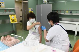 ވެކްސިންތަކުންވެސް އޮމިކްރޮން ވޭރިއެންޓުން އެކަށިގެންވާ ރައްކާތެރިކަން ފޯރުކޮށް ނުދީފާނެ: ޖަޕާންގެ ސައިންޓިސްޓުން