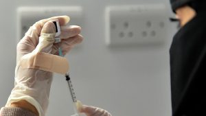 ދެވަނަ ޑޯޒަށްފަހު 3 މަސްފަހުން ބޫސްޓަރ ޑޯޒް ޖެހޭނެ އިންތިޒާމް ސައުދީގައި ހަމަޖައްސައިފި