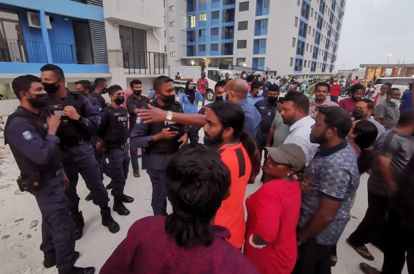 ޖަލްސާއަށް ފުލުހުންނަށް ހުރަސް ނޭޅޭނެ، ޤާނޫނީ ގޮތުން ޖަވާބުދާރީ ކުރުވާނަން: މުއިއްޒު