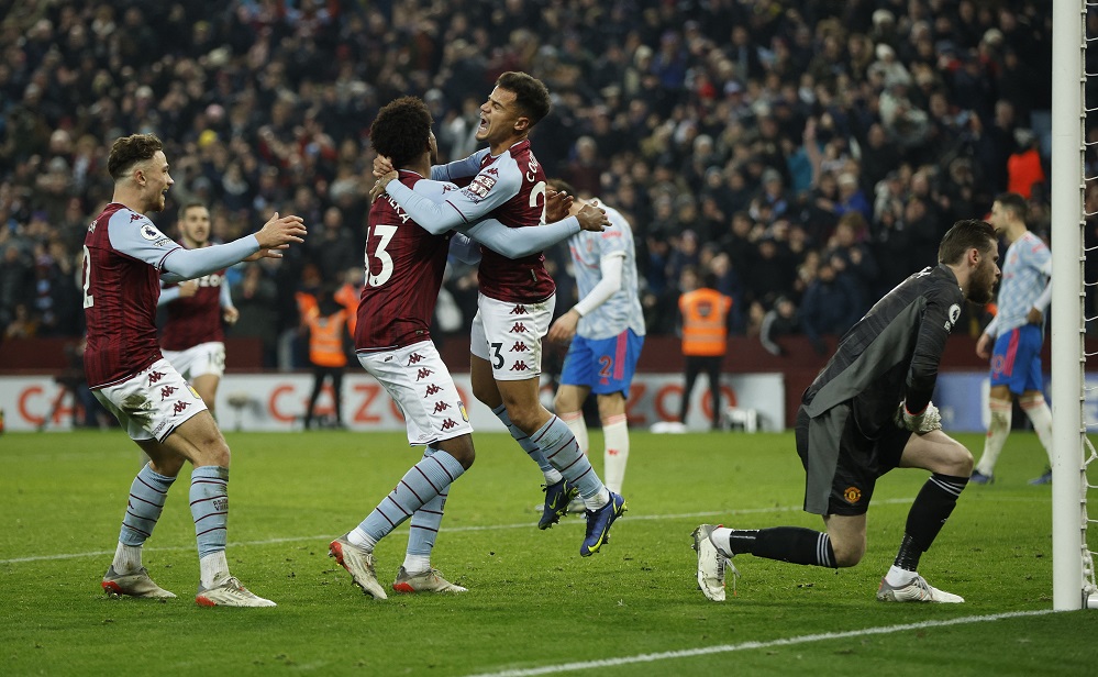 އެސްޓަން ވިލާއިން ފަހަތުން އަރައި ޔުނައިޓެޑާ އެއްވަރުކޮށްފި