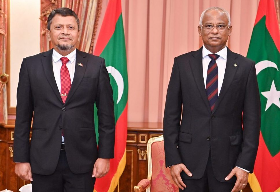 ރައީސްގެ އަރިހަށް ބަންގްލަދޭޝް ސަފީރު ވަދާޢީ ޒިޔާރަތްކުރައްވައިފި