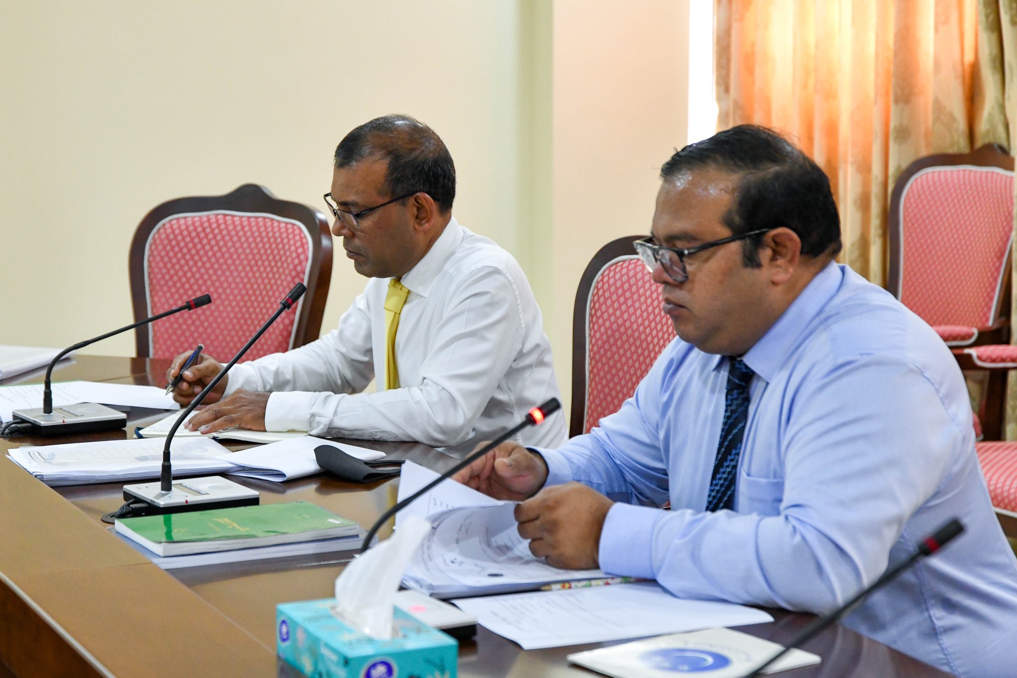 "އިންޑިއާ އައުޓް" މައްސަލަ 241 ކޮމިޓީން ބަލަން ނިންމައިފި