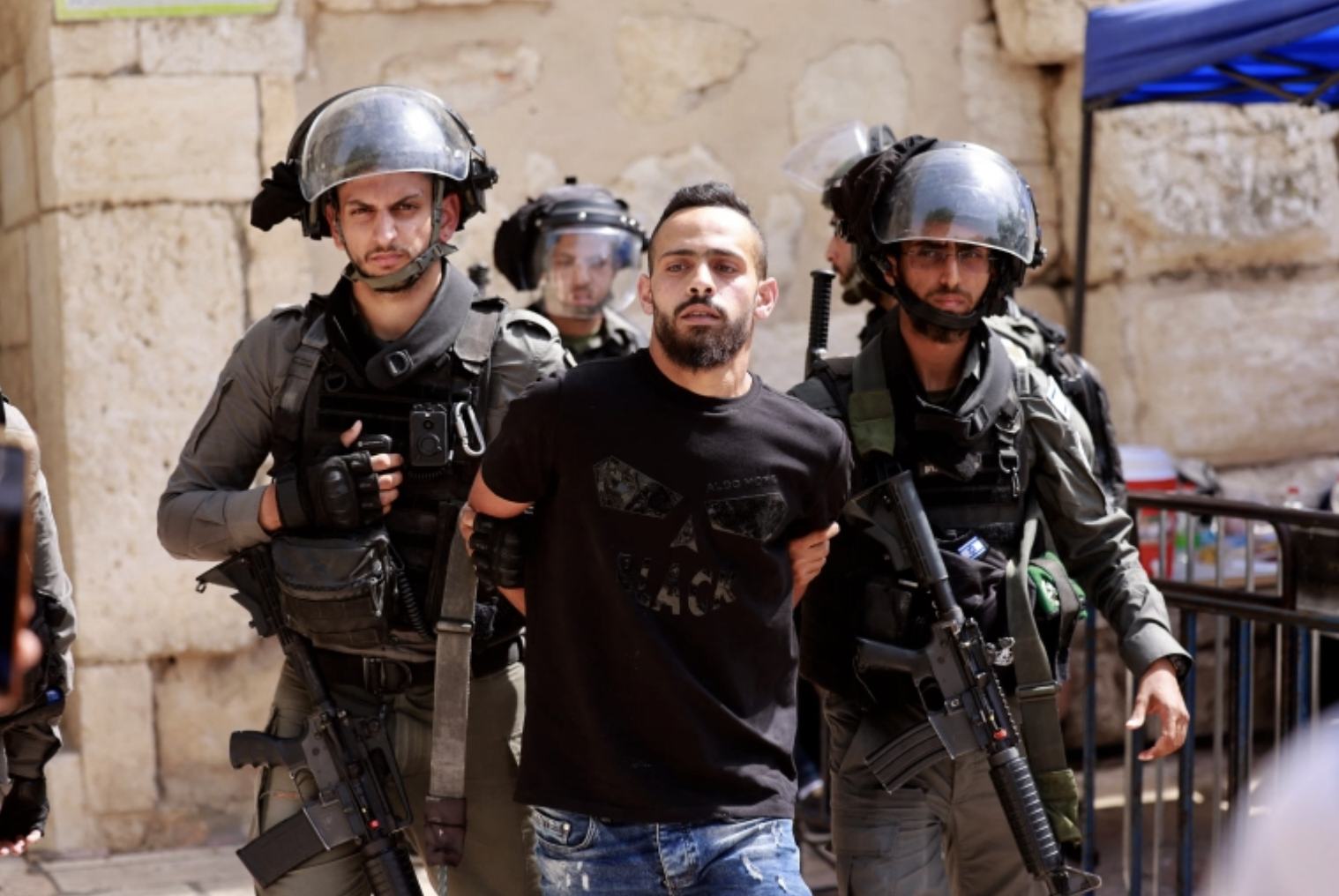 އިސްރާއީލުން ފަލަސްތީނު ރައްޔިތުންނާއިމެދު ގެންގުޅެމުންދަނީ ނަސްލީ އިމްތިޔާޒުގެ ސިޔާސަތު: އެމްނެސްޓީ