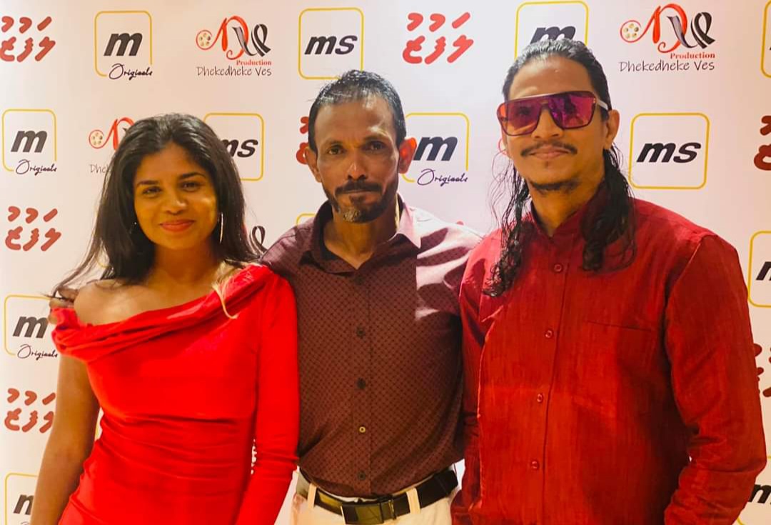 ދެކެދެކެވެސް ޕްރޮޑަކްޝަނުން އިތުރު ދެ ސީރީޒެއް އުފައްދަނި