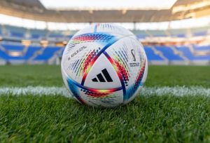 ގަތަރު ވޯލްޑް ކަޕުގައި ބޭނުންކުރާ ބޯޅަ ދައްކާލައިފި