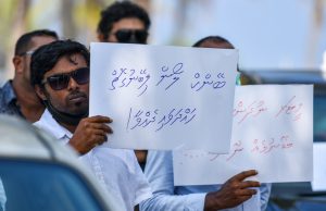 ތެލުގެ އަގު އުފުލޭތީ ޓެކްސީ ދަތުރުތަކުގެ އަގުބޮޑުކުރަނީ