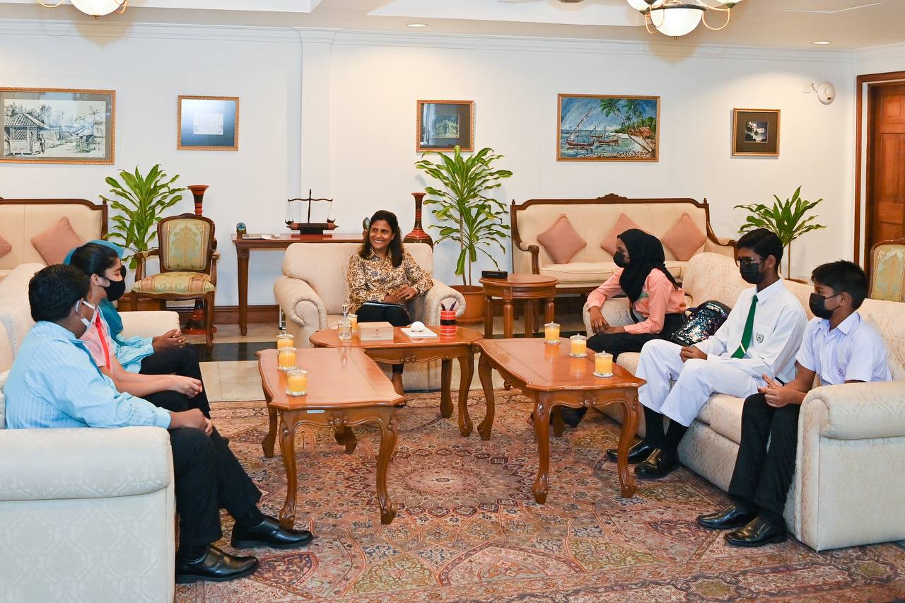 ރައީސްގެ އަނބިކަނބަލުންގެ އެއް ދުވަހުގެ މަސައްކަތް ކުޑަކުދިންނަށް ދައްކާލައިފި