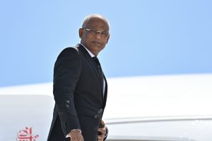 ޔޫއޭއީގެ އައު ރައީސްއާއި ރައީސް ޞާލިޙް ބައްދަލުކުރައްވައިފި