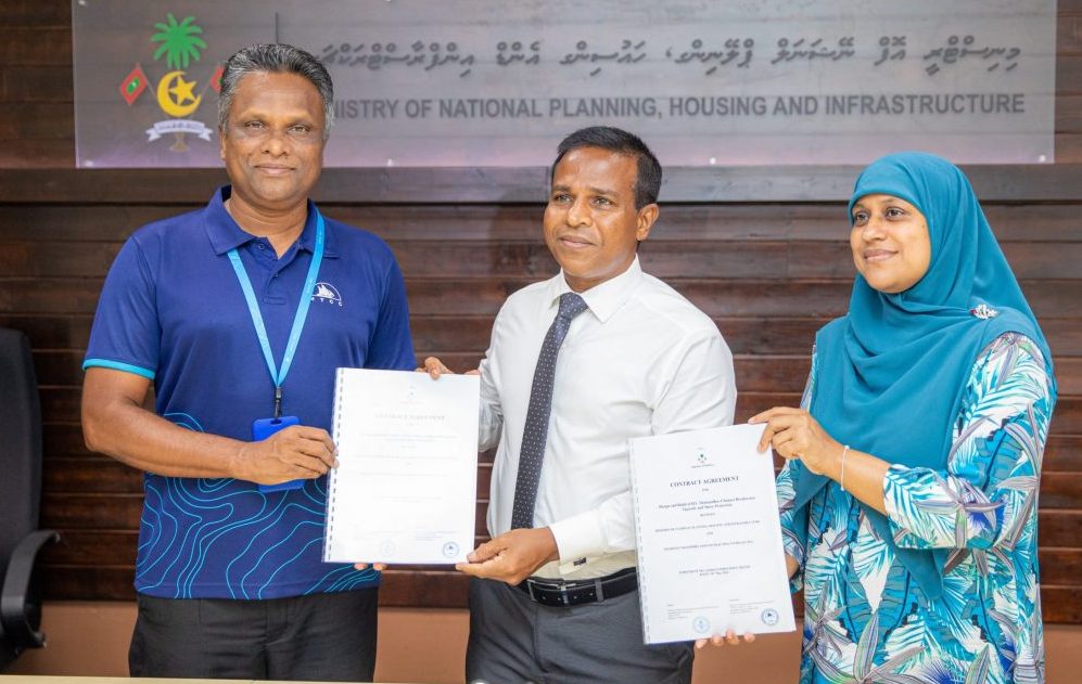 ތަކަންދޫ ނެރު ފައިކައްޓާއި، އުތުރު ކުޅި ހިމާޔަތްކުރުމުގެ މަސައްކަތް އެމްޓީސީސީއަށް