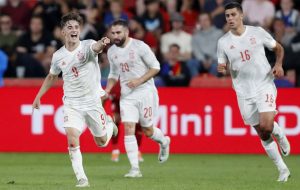 ފަހު މިނިޓުގައި ޖެހި ގޯލުން ސްޕެއިން ސަލާމަތްވެއްޖެ