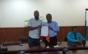 މާލެއަތޮޅުގެ ރަށްރަށުން ޚަބަރުތައް ގެނެސް ދިނުމަށް 3 މީޑިއާ އަކާއެކު އެއްބަސްވުމަކަށް