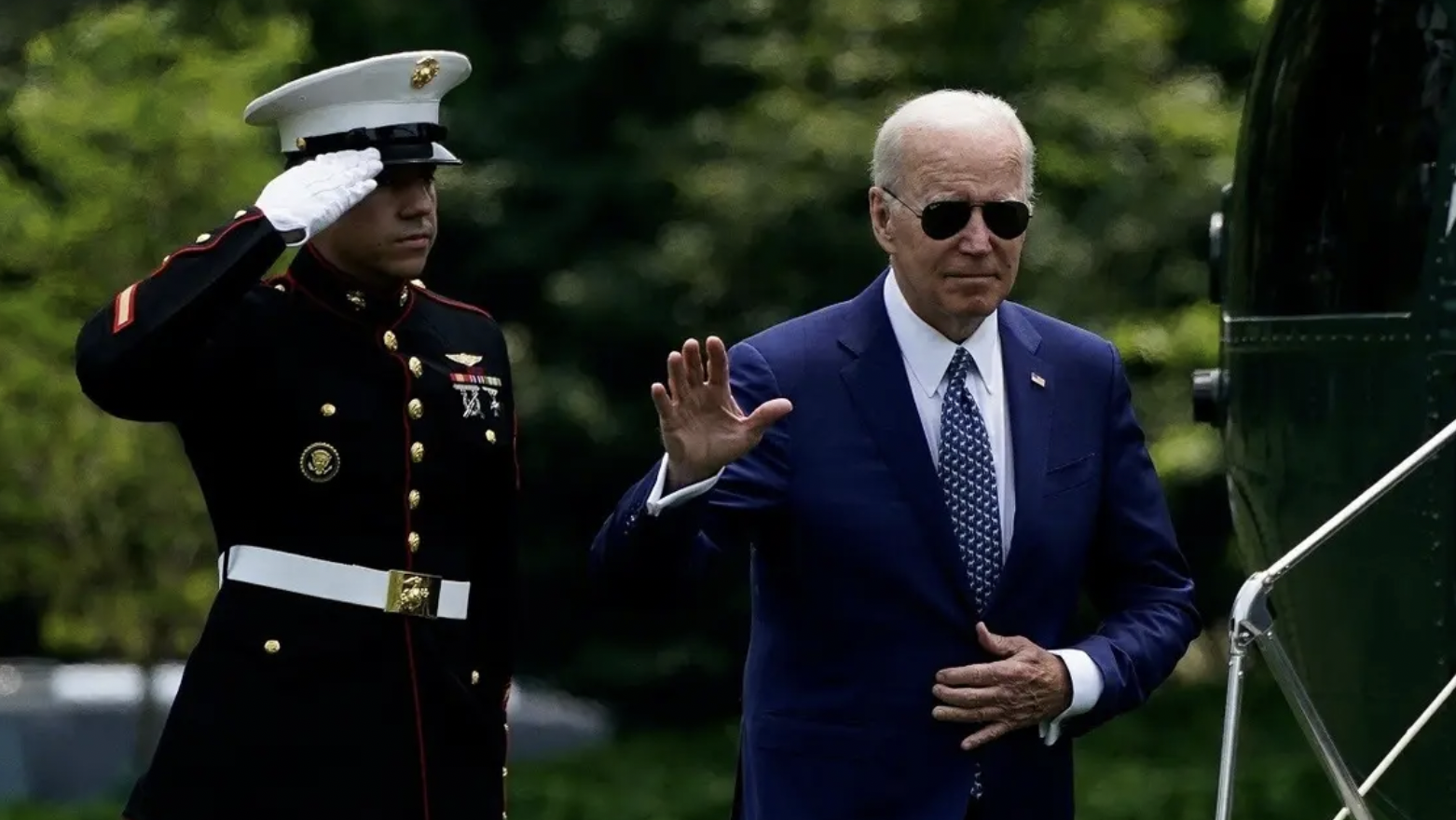 ސަލްމާން ރަސްގެފާނުގެ ދައުވަތަކަށް ބައިޑްން ސައުދީއަށް ވަޑައިގަންވަނީ