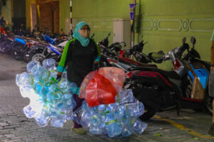 ރޯދަމަހު ކުނި ނަގާ ގަޑިތައް ވެމްކޯއިން އާންމުކޮށްފި