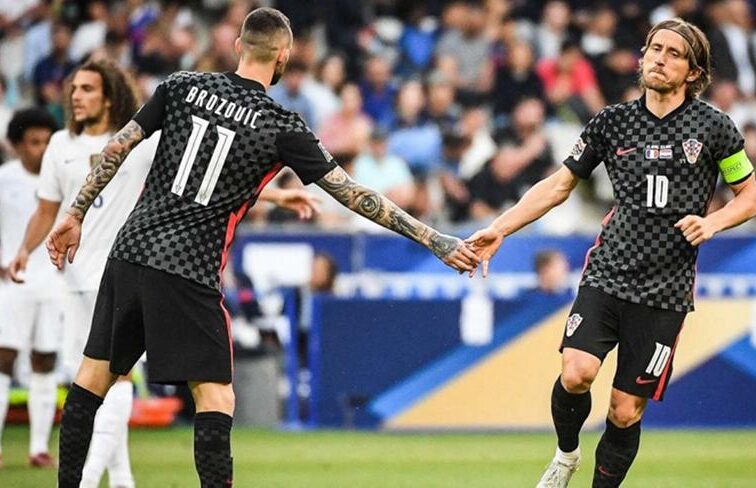 ކްރޮއޭޝިއާ އަތުން ބަލިވެ އެންމެފަހުގެ ޗެންޕިއަން ފްރާންސް ކަޓައިފި