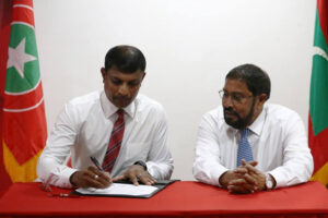 ސަރުކާރު އޮތީ ބޮއްސުންލާފަ، 2023ގައި ވެރިކަން ކުރާނީ ޖޭޕީ: ރިޔާޒު