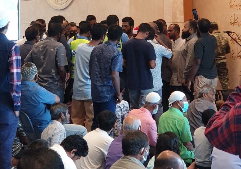 ސަލްމާން މިސްކިތުގެ މިމްބަރަށް އަރައި އަޑުގަދަކުރި މީހަކު ހައްޔަރުކޮށްފި