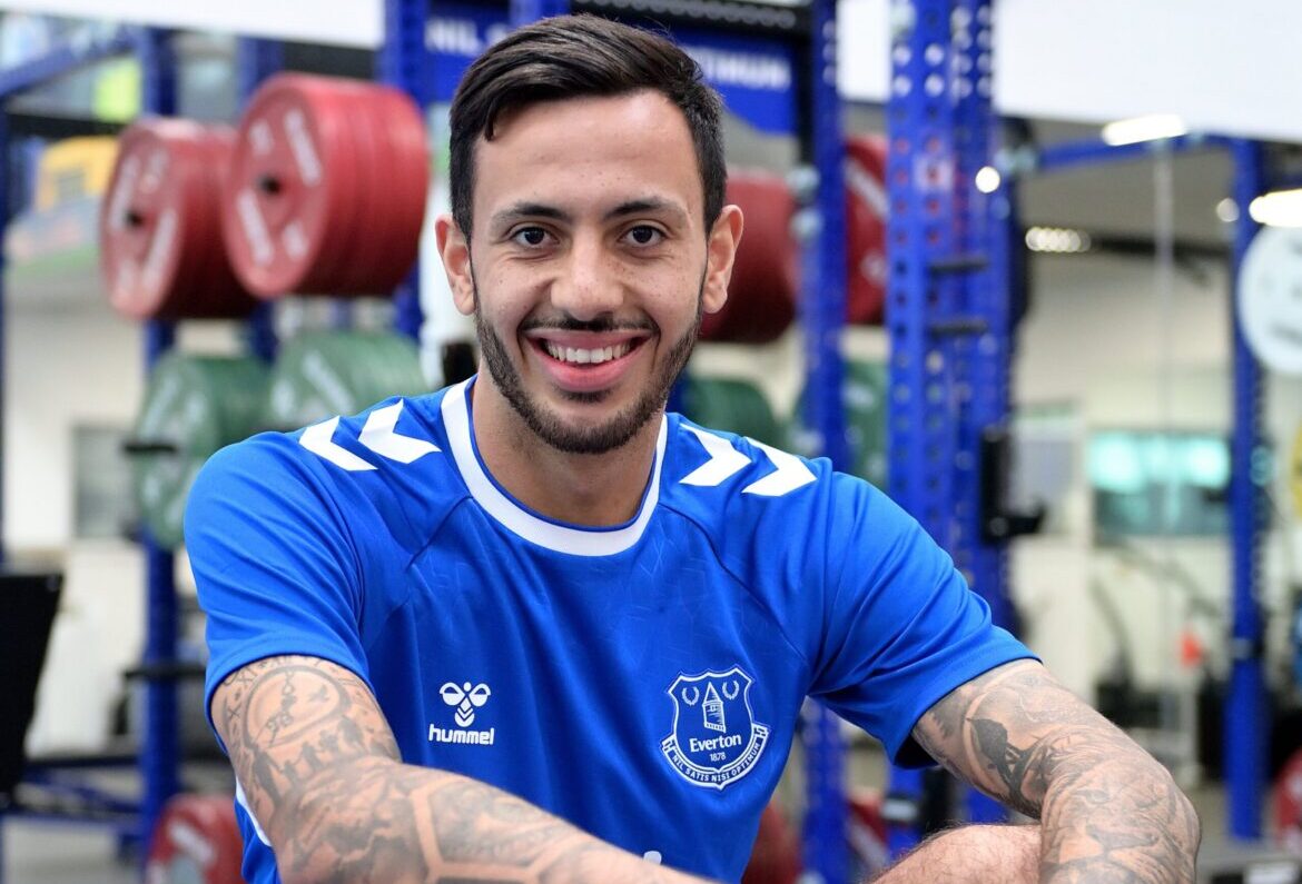 ބާންލީ ދޫކޮށް މެކްނީލް އެވަޓަން އަށް