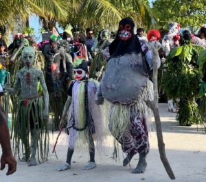 ޤައުމީ ފެންވަރުގައި އަޟްހާ އީދު ފާހަގަކުރާ 3 ރަށް ކަނޑައަޅައިފި