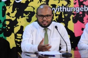 މަގުމަތިން ދިމާކޮށްގެން އަދާލަތުގެ ޢިލްމުވެރިންގެ މަސައްކަތް ނުހުއްޓުވޭނެ: ނަޒީރު