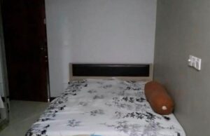 ގްރޫޕް ހަދައިގެން އެއްޖިންސުން ގުޅުން ހިންގި މައްސަލައެއްގެ ތުހުމަތުކުރެވޭ ޓީޗަރަކު ސަސްޕެންޑުކޮށްފި