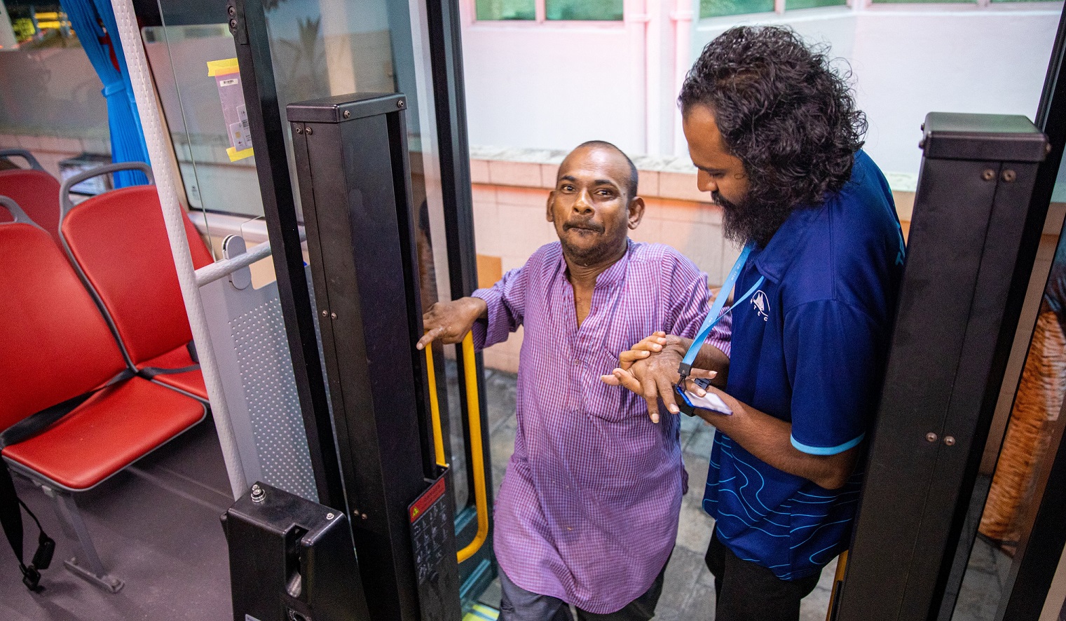 ފުރަތަމަ ދުވަހުވެސް 2257 މީހުން ބަހުގެ ޚިދުމަތް ހޯދި