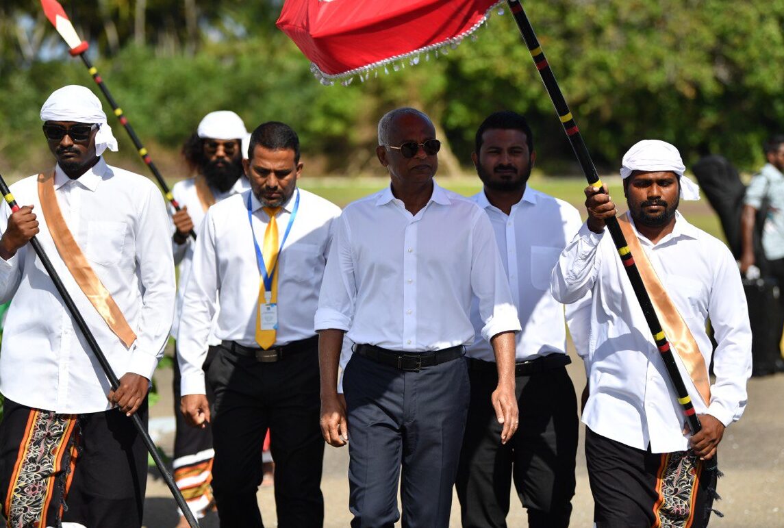 ހައްދުންމަތިން ރައީސަށް ހޫނު މަރުހަބާއެއް!