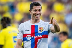 ކަޑިޒް އަތުން ބާސެލޯނާ އަށް ފަސޭހަ މޮޅެއް