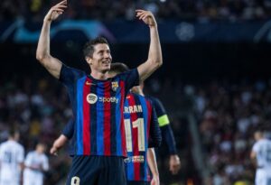 ލެވޮންޑޮސްކީގެ ހެޓްރިކުން ބާސެލޯނާ އަށް ބޮޑު މޮޅެއް