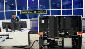 ހަތަރު އެއާޕޯޓެއްގައި ލަގެޖް ސްކްރީނިން މެޝިންތަކެއް ބަހައްޓައިފި