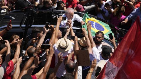 ބުރެޒިލްގެ ރިޔާސީ އިންތިޚާބު ކުރީގެ ރައީސް ލޫލާ ކާމިޔާބު ކުރައްވައޮފި