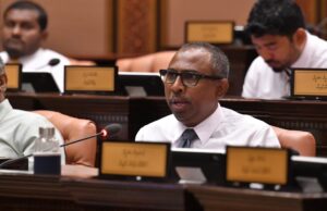 މަޝްވަރާއެއްނެތި ޓެކްސް ބޮޑުކުރަން ތްރީލައިން ވިޕް ނެރުމުން ސިފަވަނީ ޚުދުމުހުތާރުކަން: އާޒިމް