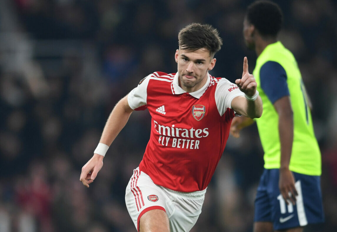 ފަހުމެޗުން މޮޅުވެ، އެއްވަނައިގައި އާސެނަލް ދެވަނަބުރަށް