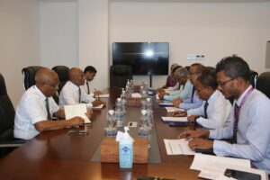 ރިޔާސީ އިންތިޚާބުގައި ބޭރުގައި ވޯޓުފޮށި ބެހެއްޓުމާ ގުޅޭގޮތުން މަޝްވަރާކޮށްފި