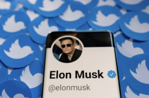 ޓުވިޓަރއިން 8 ޑޮލަަރަށް ނޫ ބެޖް ވިއްކަން ފަށައިފި