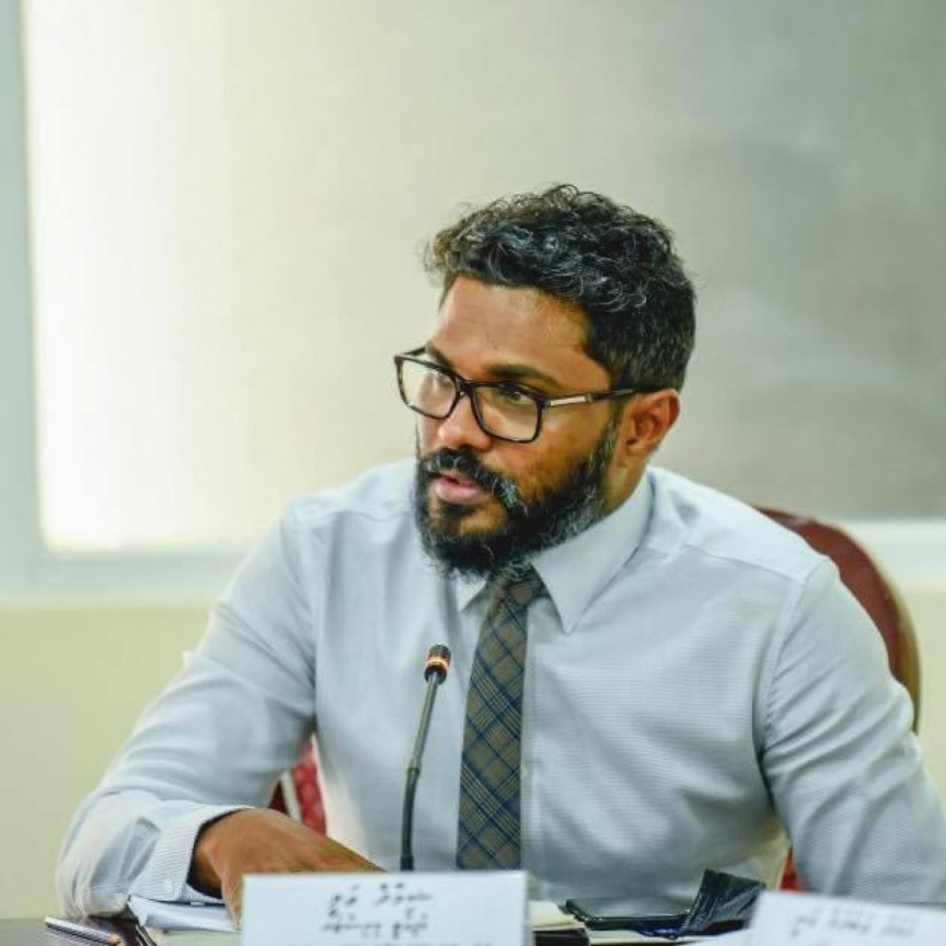 ޑެޕިއުޓީ މިނިސްޓަރ ޝިމާޒަށް ބަޔަކު ޙަމަލާދީފި