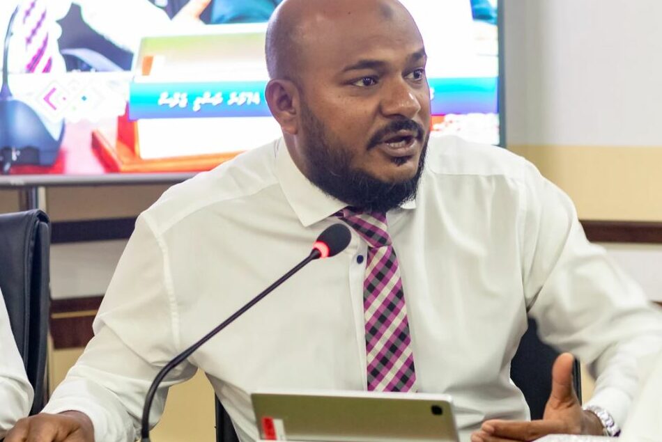 "ހިލޭ ޑިގްރީ" ޕްރޮގްރާމަށް ސަރުކާރުން ފައިސާނުދައްކައިގެން ދަރިވަރުންގެ ޕޯޓަލްގެ އެޗްސެސް ކަނޑާލައިފި: ޝުޖާޢު