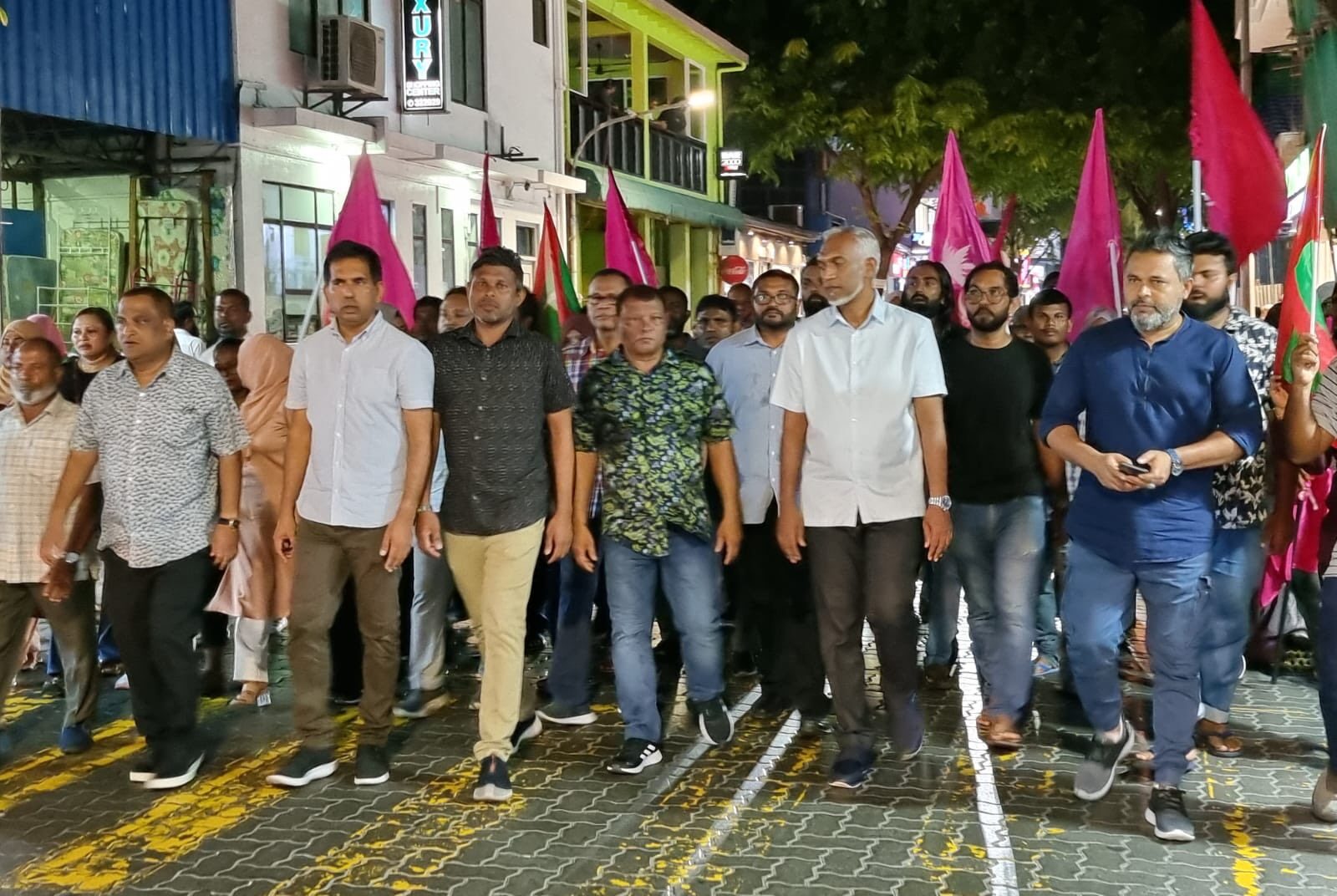 ދެ މީހުން ފިޔަވާ މުޒާހަރާއިން ހައްޔަރު ކުރި އެންމެން ދޫކޮށްލައިފި