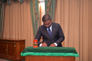 ފަރިއްކޮޅާ ގުޅުންހުރި މައުލޫމާތު ޖޭއެސްސީއާއި ހިއްސާނުކޮށް މީޑިއާގައި ހާމަ ކުރެއްވުމުން ކޮމިޝަންގެ ނުރުހުން