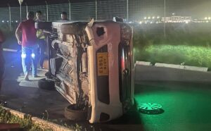 ބްރިޖުމަތީ ޓެކްސީއެއް ފުރޮޅާލައިގެން ނުރައްކާތެރި އެކްސިޑެންޓެއް