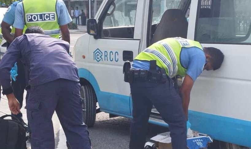 ދުއްވާފައިދިޔަ ވޭނެއް ހުއްޓުވާ ގިނަ އަދަދެއްގެ ބަނގުރާ ފުޅިތަކެއް އަތުލައިގެންފި