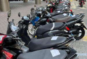 ޕާކްކުރެވޭނެ ގޮތެއް ނުދައްކާ ކޮށްފައިވާ ޖޫރިމަނާ މިހާރުން މިހާރަށް މާފުކޮށްދޭންޖެހޭ: މުއިއްޒު