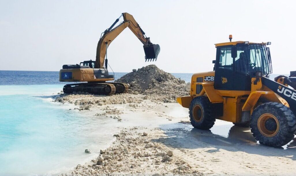 ކުނބުރުދޫ ގިރާ ސަރަޙައްދު ޙިމާޔަތްކުރުމަށް ބިންހިއްކަން ފަށައިފި