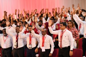 ކޯލިޝަން ހެދުމާއި ދެކޮޅު ގަރާރު ފާސްކުރުމަށްފަހު، ޖޭޕީން އުފާފާޅުކުރީ ޑާންސް ކުރުމާއި ލަވައިން