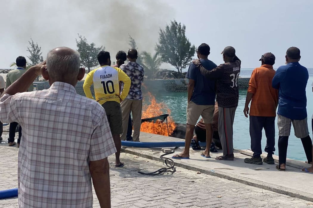 ދިއްގަރުގައި ލޯންޗެއްގެ އިންޖީނު ގޮވައި ދެ މީހަކަށް އަނިޔާވެއްޖެ