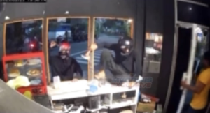 "ޖޫސް ޓައިމް" ވަދެ ގެއްލުން ދިން މީހުން ދުއްވި ސައިކަލު ފުލުހުންގެ ބެލުމުގެ ދަށަށް