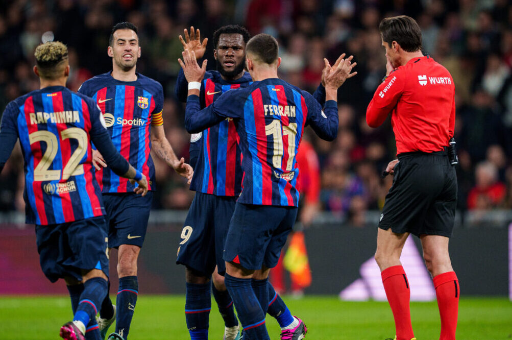 ރެއާލް ދަނޑުގައި މޮޅުވެ ބާސެލޯނާ ފެންވަރު ދައްކާލައިފި