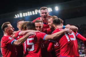 ޗެކް ރިޕަބްލިކުން ޕޯލަންޑް ބަލިކޮށްފި