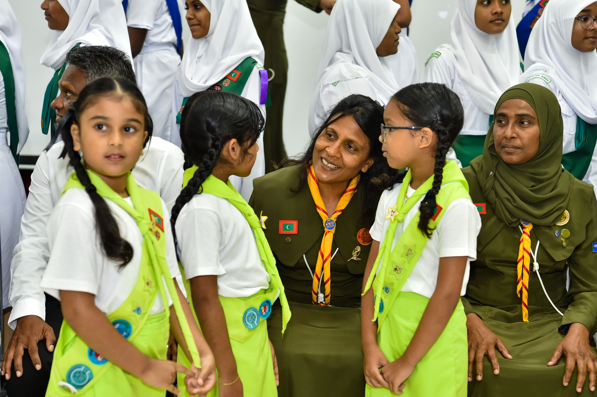 ގާލް ގައިޑް އަދި ގާލް ސްކައުޓްގެ އެންމެ މަތީ ޝަރަފުވެރި އެވޯޑް ފަސްޓްލޭޑީ ފަޒްނާއަށް އަރުވައިފި